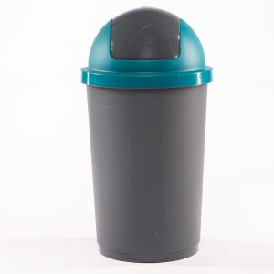 Basurero grande con tapa gris